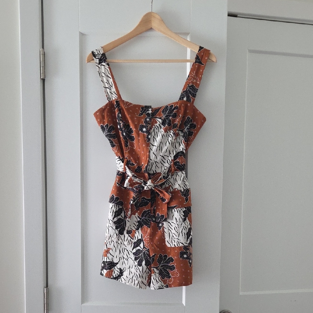 House of Harlow 1960 Floral Romper